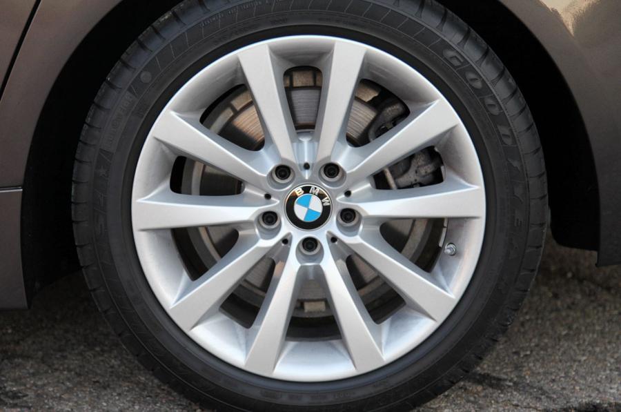  BMW 528i xDrive 2012 года  (фото 40 из 41)